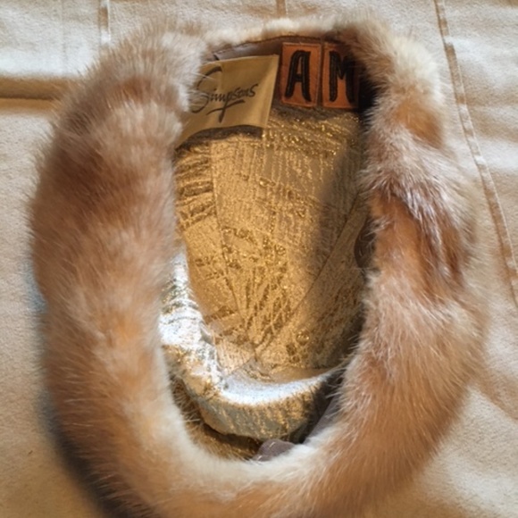 Mink fur coat with matching hat - Picture 8 of 10